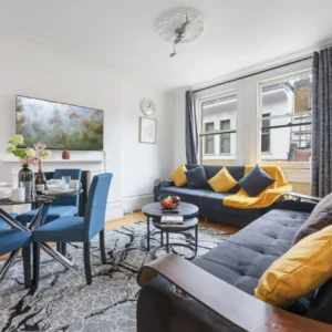 Modern Living in the Heart of Covent Garden! 6BC