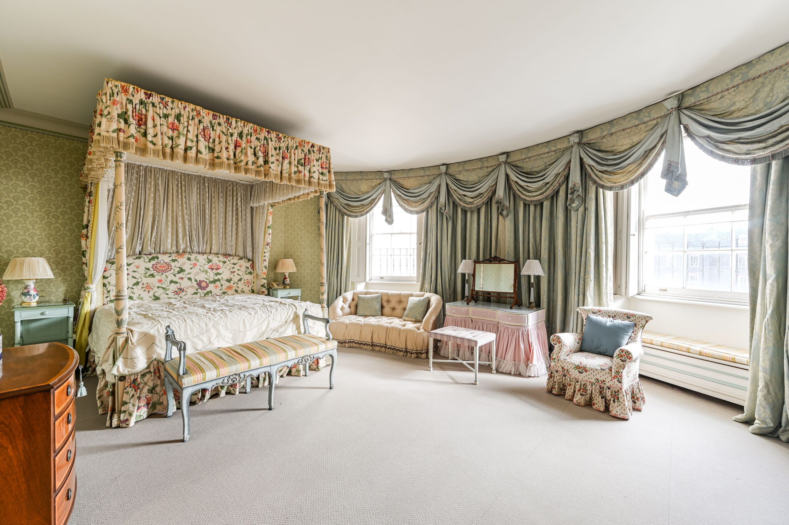 UPPER GROSVENOR STREET, Mayfair, W1K / Weekly Rent - Image 10