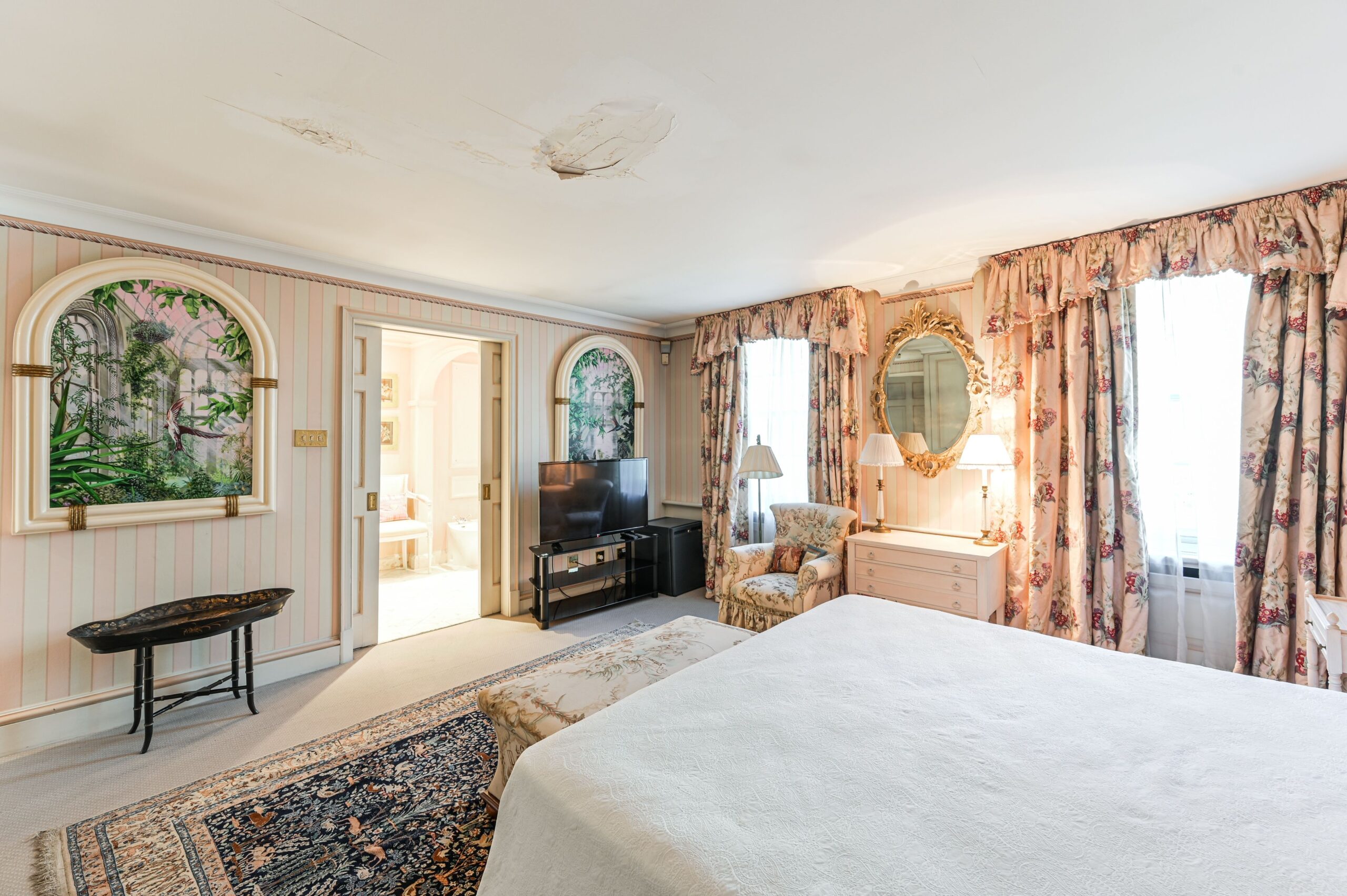 UPPER GROSVENOR STREET, Mayfair, W1K / Weekly Rent - Image 12